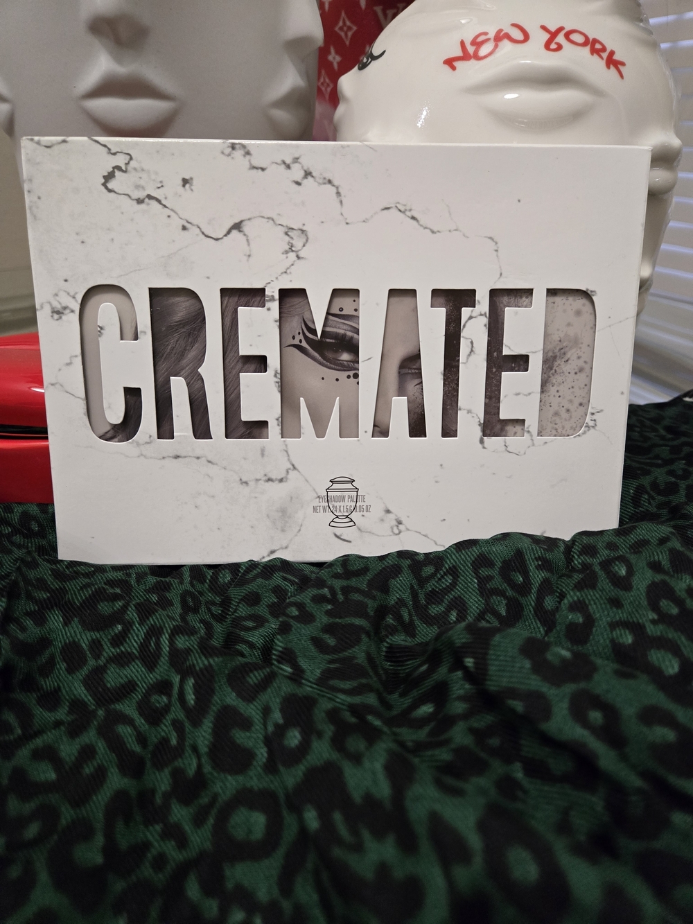 Jeffree Star Cremated Eyeshadow Palette - White Marble Packaging